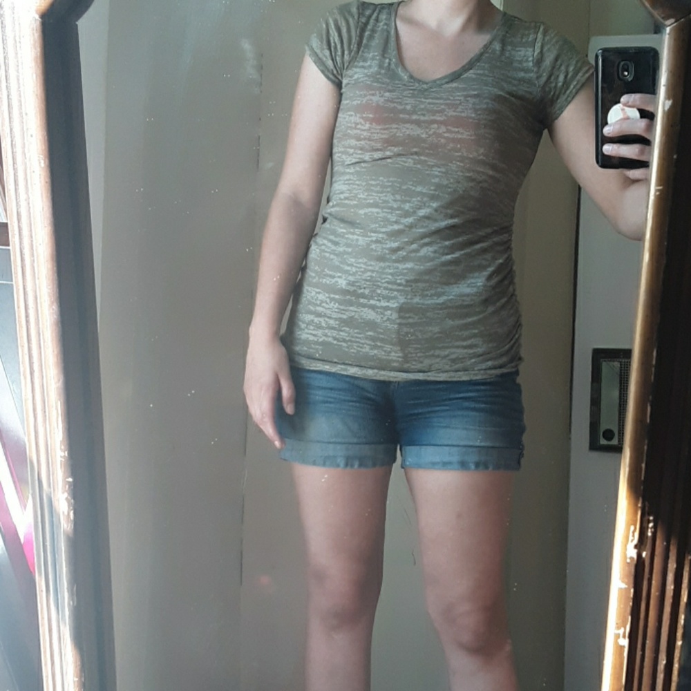 🤰Oh Baby by Motherhood Green Maternity Tee🤰